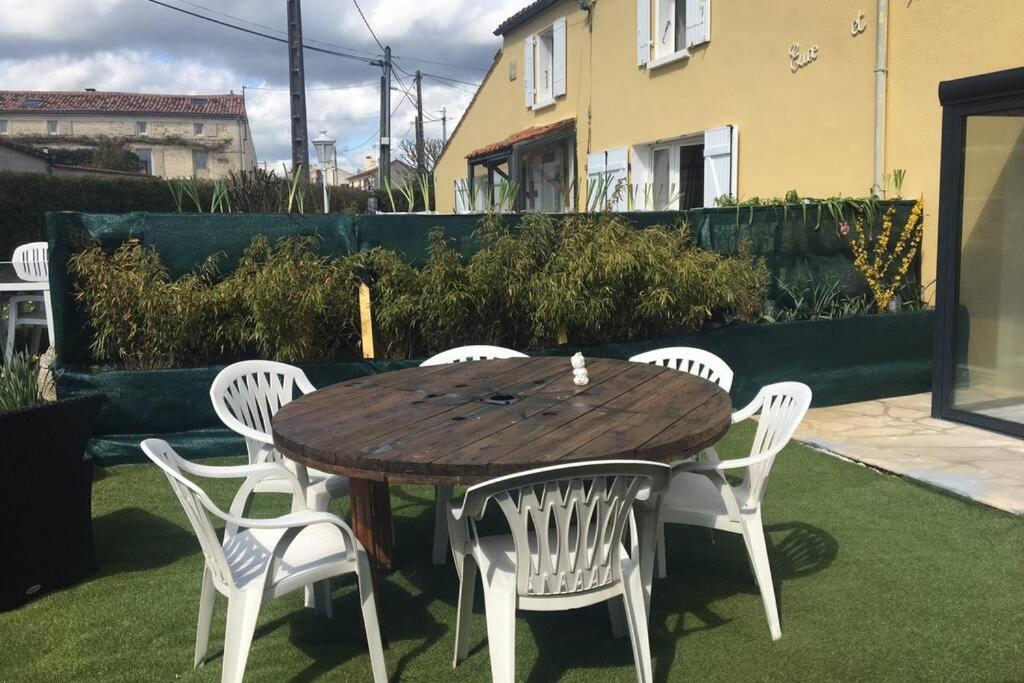 Magnifique Maison 80M² Avec Exterieur Saint-Michel-le-Cloucq Bagian luar foto